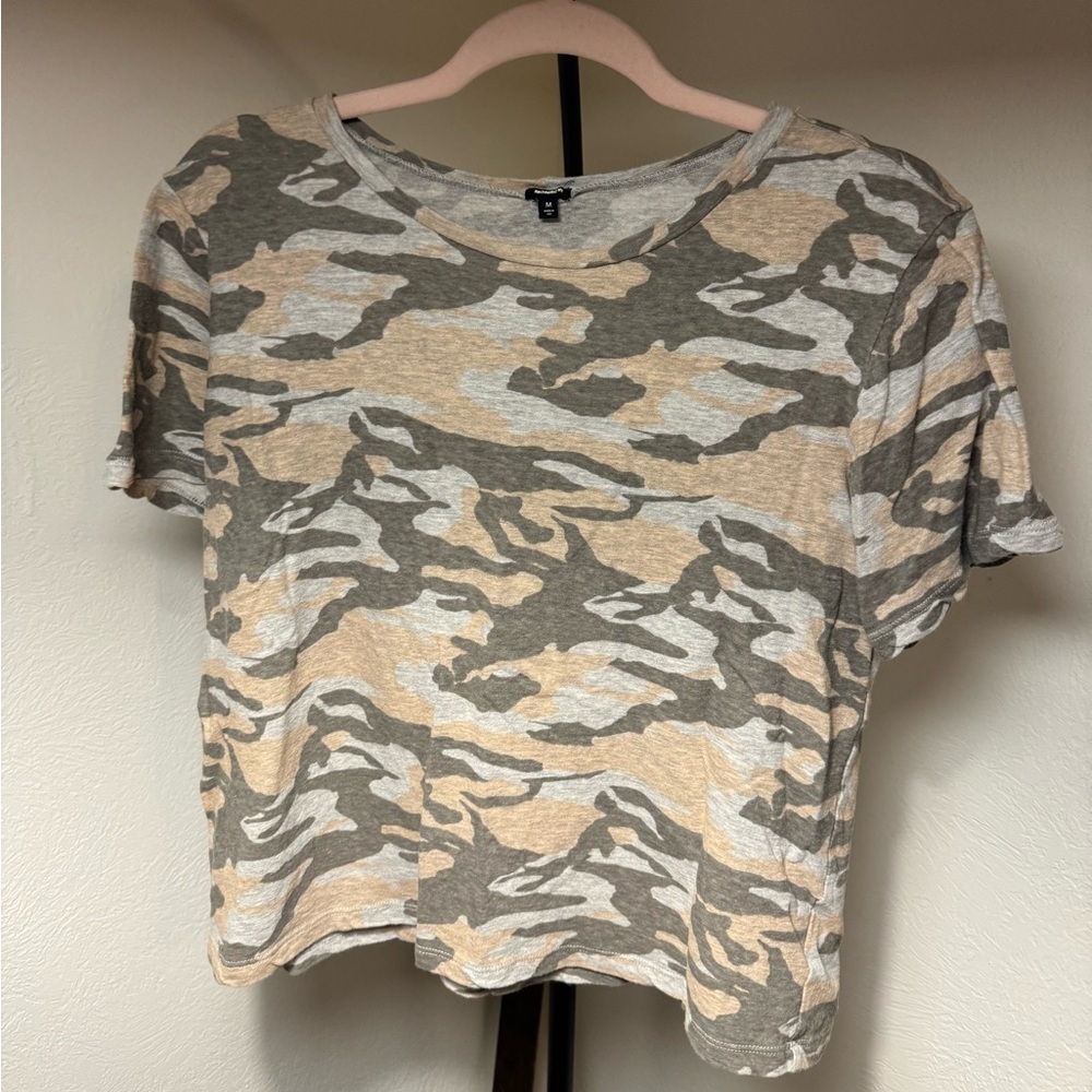 Monrow Camouflage Tee Light Pink and Gray